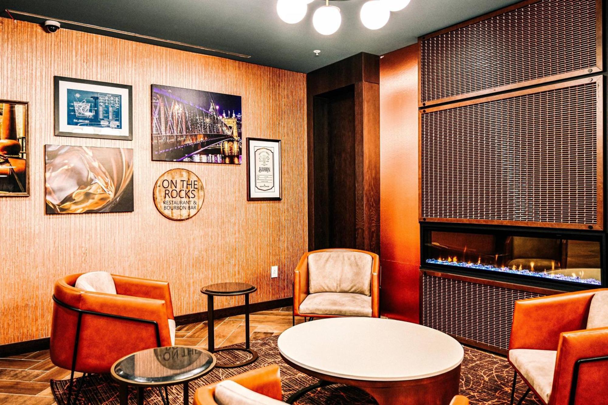 Delta Hotels By Marriott Cincinnati Sharonville Ngoại thất bức ảnh